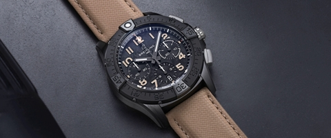 Breitling Avenger Night Mission фото