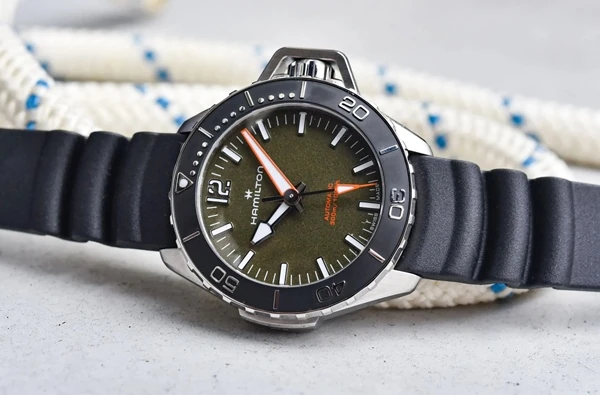 Hamilton Khaki Navy Frogman 41 mm     